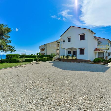 Apartments In House Liveric In Vir At The Beach Εξωτερικό φωτογραφία